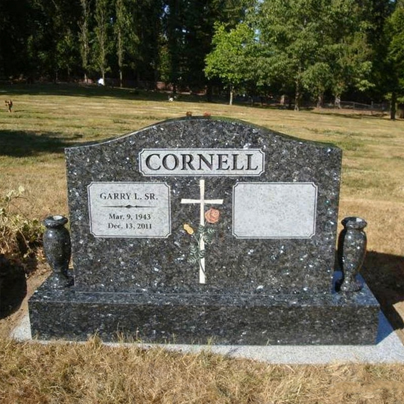 ক্রস রোজ-প্যাটার্ন গ্রানাইট সঙ্গী সমাধি পাথর