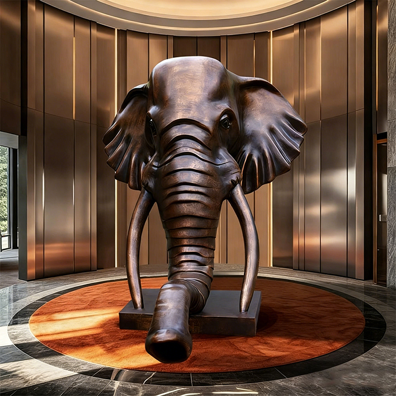 হাতির মাথার ভাস্কর্য